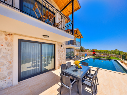  gece  -  Kasım
  | Kaş Mumuda’da Deniz Manzaralı 4 Kişilik Kiralık Villa
