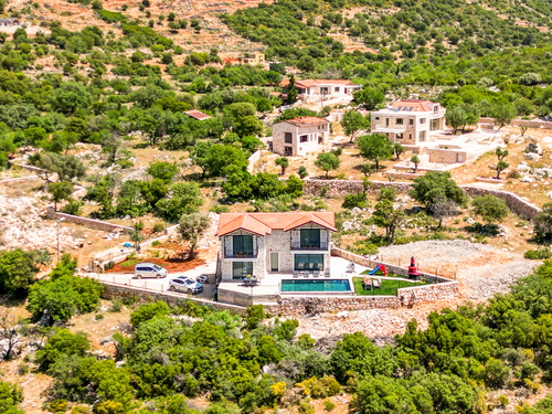  gece  -  Kasım
  | Kaş Mumuda’da Deniz Manzaralı 4 Kişilik Kiralık Villa
