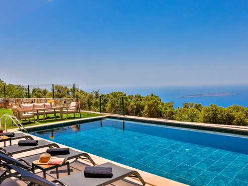  gece  -  Kasım
  | Kaş Mumuda’da Deniz Manzaralı 4 Kişilik Kiralık Villa