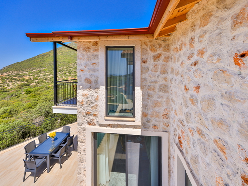  gece  -  Kasım
  | Kaş Mumuda’da Deniz Manzaralı 4 Kişilik Kiralık Villa