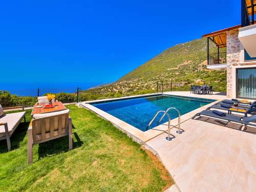  gece  -  Kasım
  | Kaş Mumuda’da Deniz Manzaralı 4 Kişilik Kiralık Villa