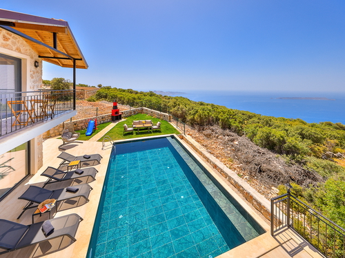  gece  -  Kasım
  | Kaş Mumuda’da Deniz Manzaralı 4 Kişilik Kiralık Villa