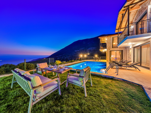  gece  -  Kasım
  | Kaş Mumuda’da Deniz Manzaralı 4 Kişilik Kiralık Villa