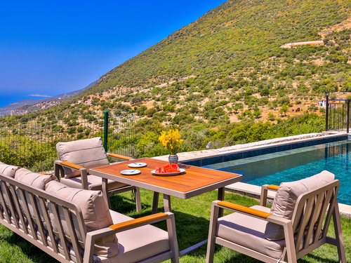  gece  -  Kasım
  | Kaş Mumuda’da Deniz Manzaralı 4 Kişilik Kiralık Villa