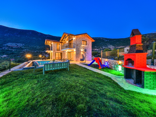  gece  -  Kasım
  | Kaş Mumuda’da Deniz Manzaralı 4 Kişilik Kiralık Villa