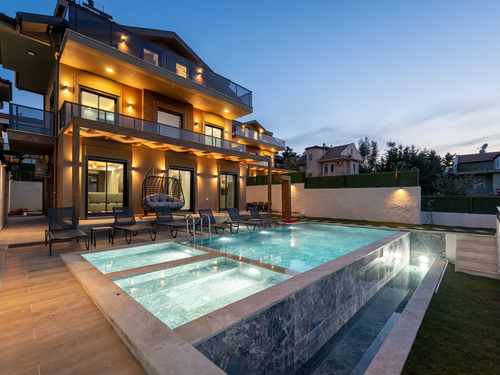  gece  -  Kasım
  | Ölüdeniz Ovacık’ta Babadağ Manzaralı, Özel Havuzlu Kiralık Villa