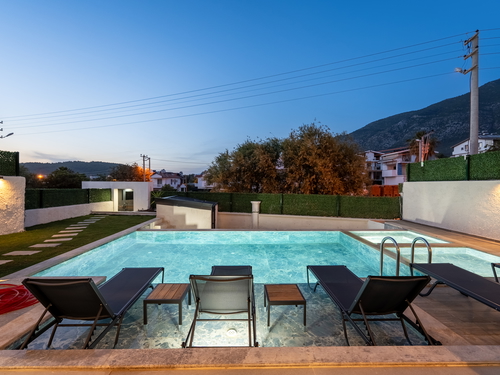 gece - Kasım
| Ölüdeniz Ovacık’ta Babadağ Manzaralı, Özel Havuzlu Kiralık Villa