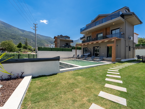 gece - Kasım
| Ölüdeniz Ovacık’ta Babadağ Manzaralı, Özel Havuzlu Kiralık Villa