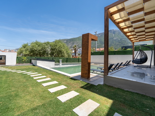 gece - Kasım
| Ölüdeniz Ovacık’ta Babadağ Manzaralı, Özel Havuzlu Kiralık Villa