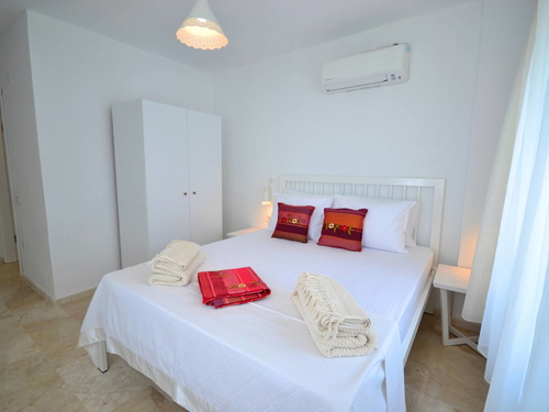  gece  -  Kasım
  | İslamlar’da Doğa Manzaralı 3 Yatak Odalı Korunaklı Tatil Villası