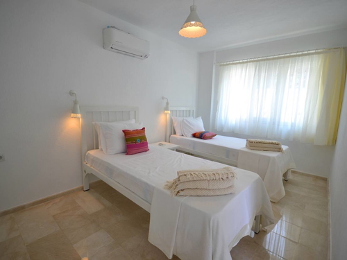  gece  -  Kasım
  | İslamlar’da Doğa Manzaralı 3 Yatak Odalı Korunaklı Tatil Villası