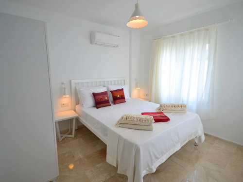  gece  -  Kasım
  | İslamlar’da Doğa Manzaralı 3 Yatak Odalı Korunaklı Tatil Villası
