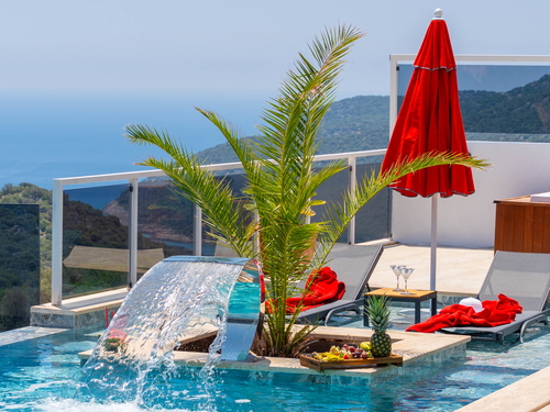  gece  -  Kasım
  | Kaş Sısla’da Jakuzili, Deniz Manzaralı Lüks Kiralık Villa – 6 Kişilik