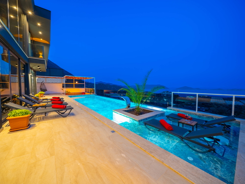  gece  -  Kasım
  | Kaş Sısla’da Jakuzili, Deniz Manzaralı Lüks Kiralık Villa – 6 Kişilik