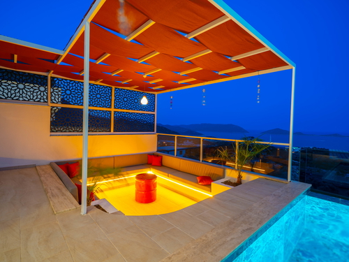 gece - Kasım
| Kaş Sısla’da Jakuzili, Deniz Manzaralı Lüks Kiralık Villa – 6 Kişilik