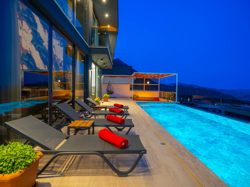 gece - Kasım
| Kaş Sısla’da Jakuzili, Deniz Manzaralı Lüks Kiralık Villa – 6 Kişilik