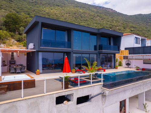  gece  -  Kasım
  | Kaş Sısla’da Jakuzili, Deniz Manzaralı Lüks Kiralık Villa – 6 Kişilik