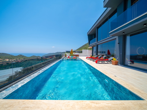 gece - Kasım
| Kaş Sısla’da Jakuzili, Deniz Manzaralı Lüks Kiralık Villa – 6 Kişilik