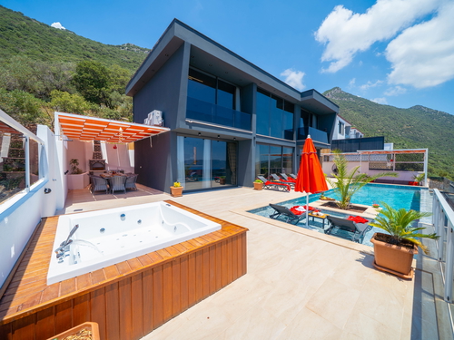  gece  -  Kasım
  | Kaş Sısla’da Jakuzili, Deniz Manzaralı Lüks Kiralık Villa – 6 Kişilik