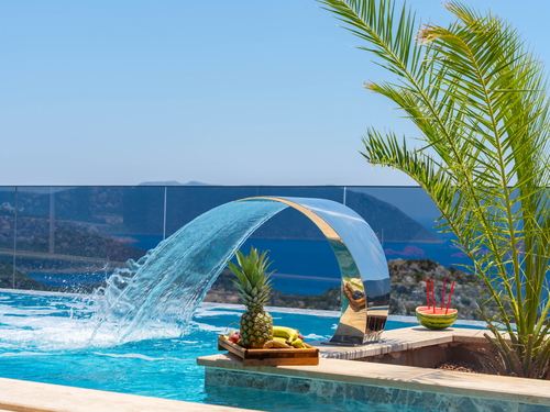  gece  -  Kasım
  | Kaş Sısla’da Jakuzili, Deniz Manzaralı Lüks Kiralık Villa – 6 Kişilik