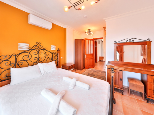 gece - Kasım
| Kalkan Kızıltaş’ta Deniz Manzaralı 10 Kişilik Özel Havuzlu Müstakil Villa