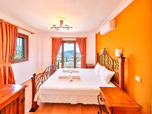 gece - Kasım
| Kalkan Kızıltaş’ta Deniz Manzaralı 10 Kişilik Özel Havuzlu Müstakil Villa
