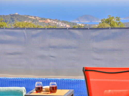  gece  -  Kasım
  | Kalkan İslamlar’da Jakuzili ve Korunaklı Havuzlu Tatil Villası