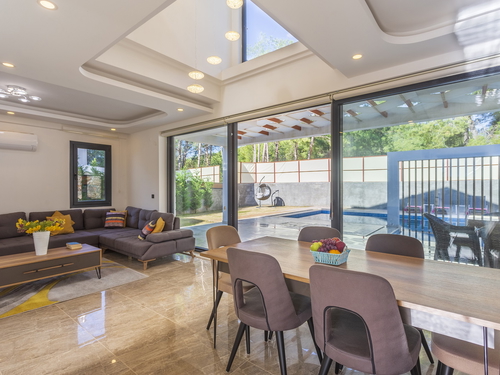  gece  -  Kasım
  | Hisarönü’nde Doğa Manzaralı, Özel Havuzlu 4 Yatak Odalı Kiralık Villa