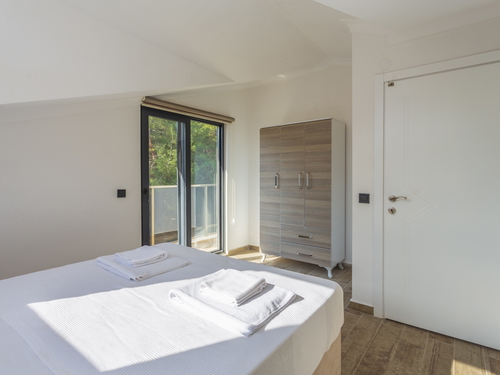  gece  -  Kasım
  | Hisarönü’nde Özel Havuzlu, Doğa Manzaralı 4 Yatak Odalı Lüks Villa