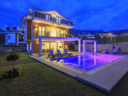  gece  -  Kasım
  | Hisarönü’nde Özel Havuzlu, Doğa Manzaralı 4 Yatak Odalı Lüks Villa