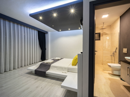 gece - Kasım
| Kalkan Kördere’de Deniz Manzaralı Isıtmalı İç Havuzlu Lüks Villa