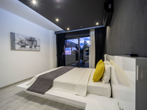  gece  -  Kasım
  | Kalkan Kördere’de Deniz Manzaralı Isıtmalı İç Havuzlu Lüks Villa