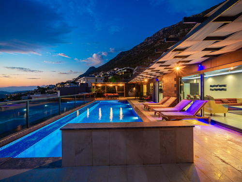 gece - Kasım
| Kalkan Kördere’de Deniz Manzaralı Isıtmalı İç Havuzlu Lüks Villa