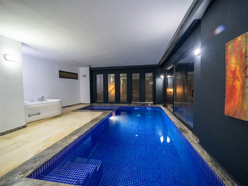  gece  -  Kasım
  | Kalkan Kördere’de Deniz Manzaralı Isıtmalı İç Havuzlu Lüks Villa