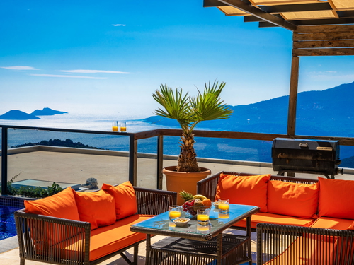  gece  -  Kasım
  | Kalkan Kördere’de Deniz Manzaralı Isıtmalı İç Havuzlu Lüks Villa