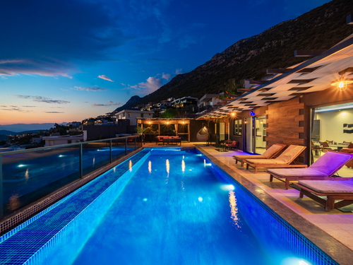 gece - Kasım
| Kalkan Kördere’de Deniz Manzaralı Isıtmalı İç Havuzlu Lüks Villa