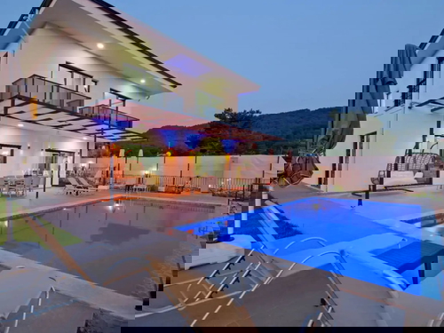  gece  -  Kasım
  | Fethiye Yeşilüzümlü'de 6 Kişilik Doğa İçinde Lüks Kiralık Villa