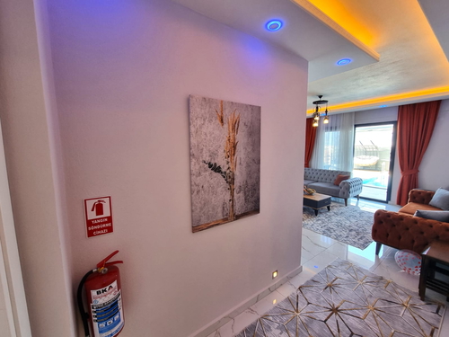  gece  -  Kasım
  | Fethiye Karaçulha’da Jakuzili, Şehir Manzaralı Özel Havuzlu Kiralık Villa