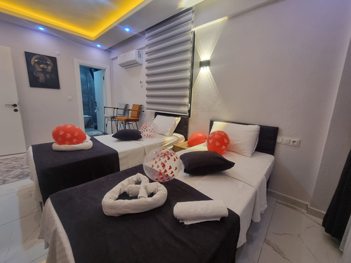 gece  -  Kasım
  | Fethiye Karaçulha’da Jakuzili, Şehir Manzaralı Özel Havuzlu Kiralık Villa