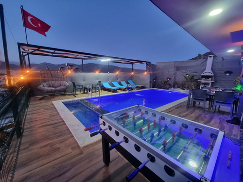  gece  -  Kasım
  | Fethiye Karaçulha’da Jakuzili, Şehir Manzaralı Özel Havuzlu Kiralık Villa