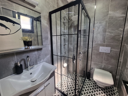 gece - Kasım
| Fethiye Karaçulha’da Jakuzili, Şehir Manzaralı Özel Havuzlu Kiralık Villa