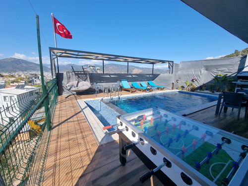  gece  -  Kasım
  | Fethiye Karaçulha’da Jakuzili, Şehir Manzaralı Özel Havuzlu Kiralık Villa