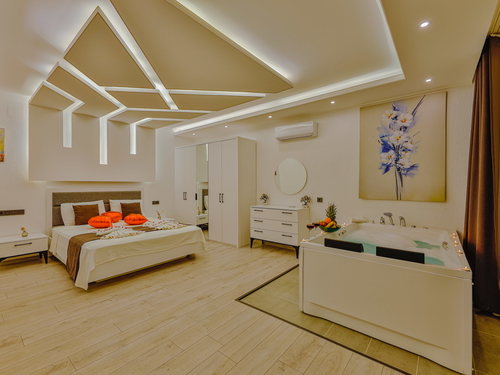  gece  -  Kasım
  | Kalkan İslamlar’da Jakuzili Balayı Villası – Doğa İçinde Romantik Kaçamak