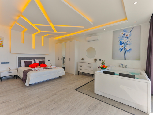  gece  -  Kasım
  | Kalkan İslamlar’da Jakuzili Balayı Villası – Doğa İçinde Romantik Kaçamak