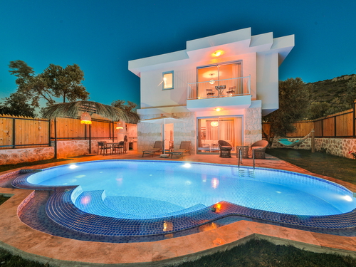  gece  -  Kasım
  | Kalkan Patara’da Jakuzili, Saunalı, Korunaklı Balayı Villası