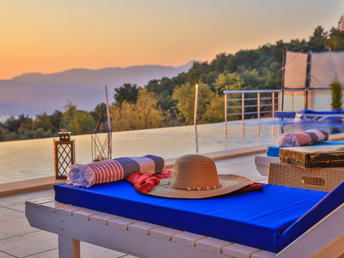  gece  -  Kasım
  | Kalkan İslamlar Köyü’nde Jakuzili ve Korunaklı Havuzlu Kiralık Villa