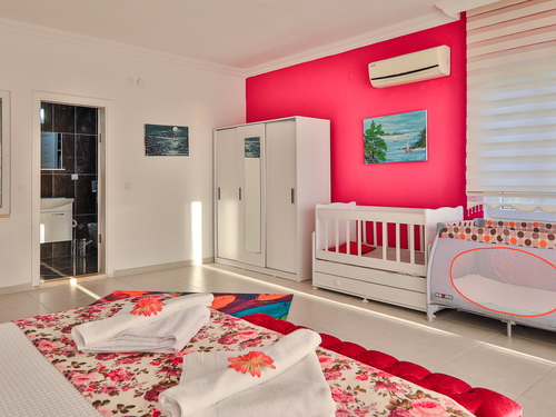  gece  -  Kasım
  | Kalkan İslamlar Köyü’nde Jakuzili ve Korunaklı Havuzlu Kiralık Villa