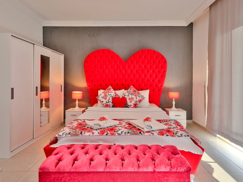  gece  -  Kasım
  | Kalkan İslamlar Köyü’nde Jakuzili ve Korunaklı Havuzlu Kiralık Villa
