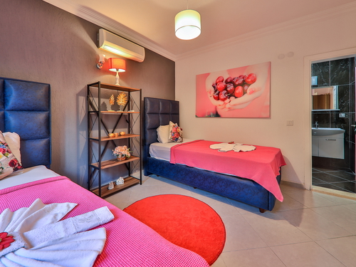  gece  -  Kasım
  | Kalkan İslamlar Köyü’nde Jakuzili ve Korunaklı Havuzlu Kiralık Villa