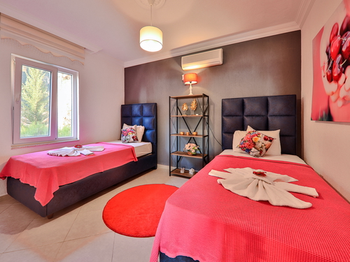  gece  -  Kasım
  | Kalkan İslamlar Köyü’nde Jakuzili ve Korunaklı Havuzlu Kiralık Villa